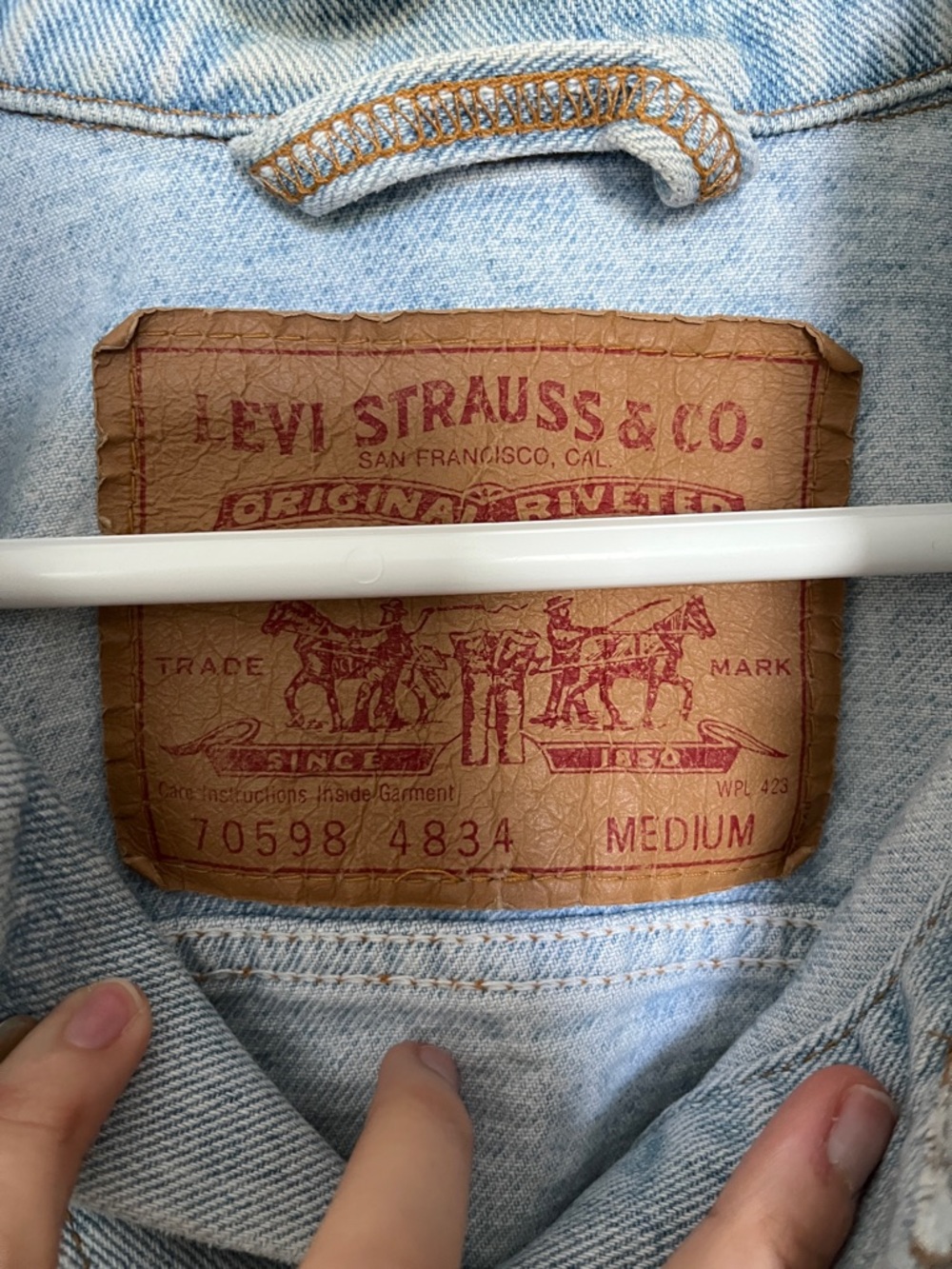 Levi's Women’s Light Blue Denim Jacket - Picture 2 of 4